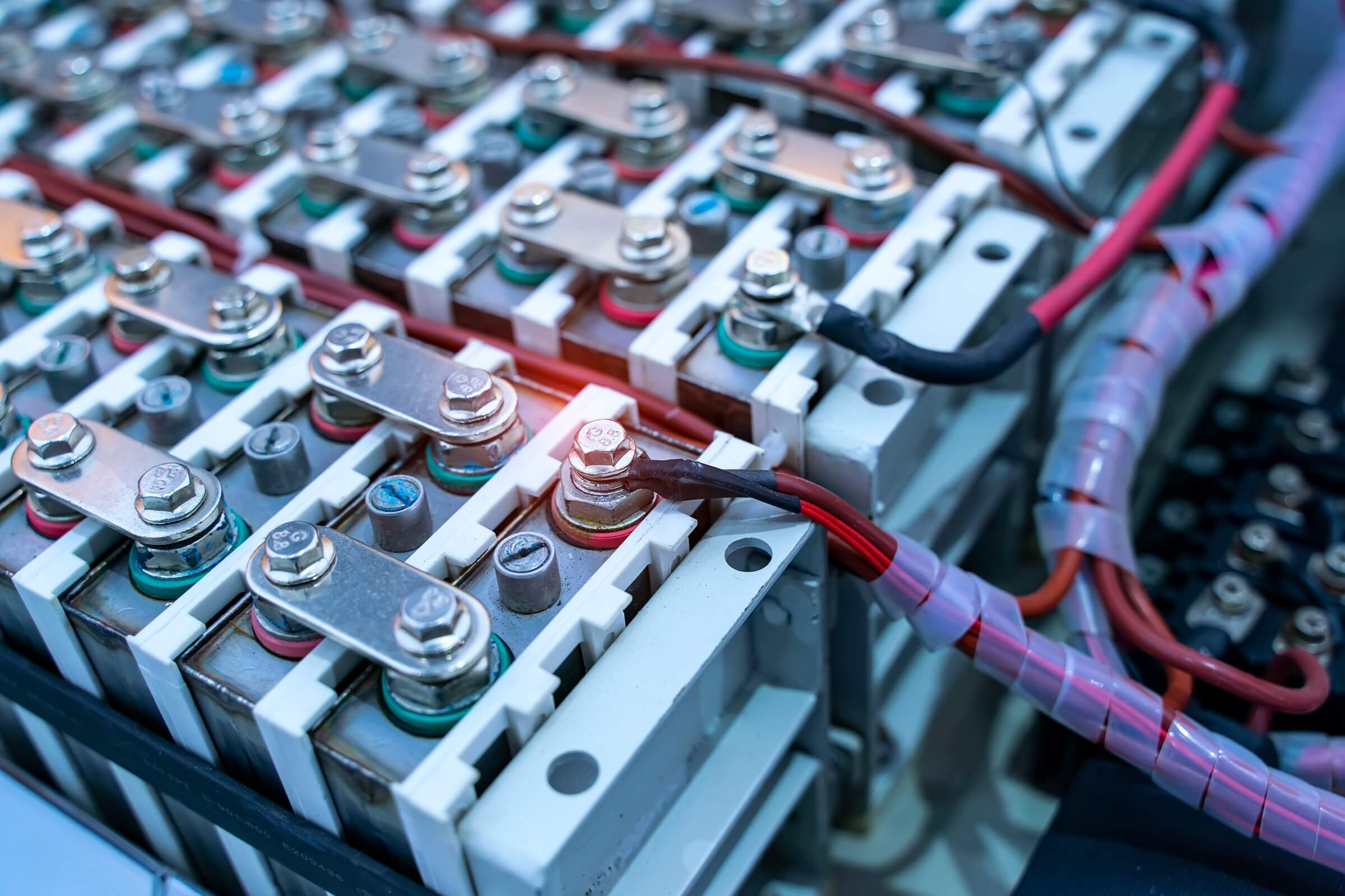 Specialistas sudėliojo, kur ir kaip išlošia pasirinkę elektromobilius