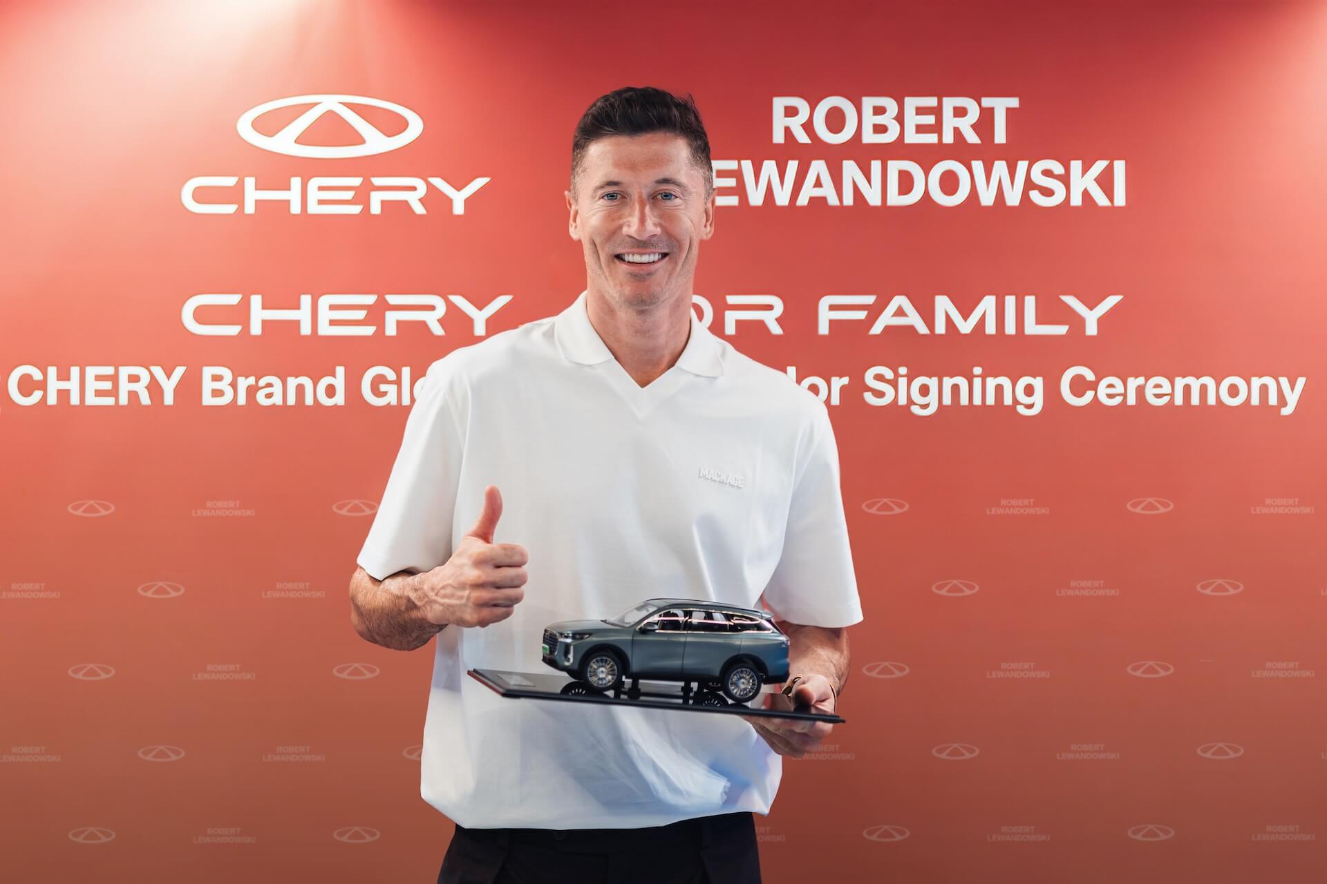Kodėl Lewandowskis vairuoja „Chery“, o Mbappé – BMW?